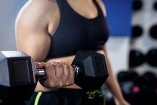 Nizozemka má dle svých slov větší bicepsy než Arnold Schwarzenegger v nejlepší formě - Novinky